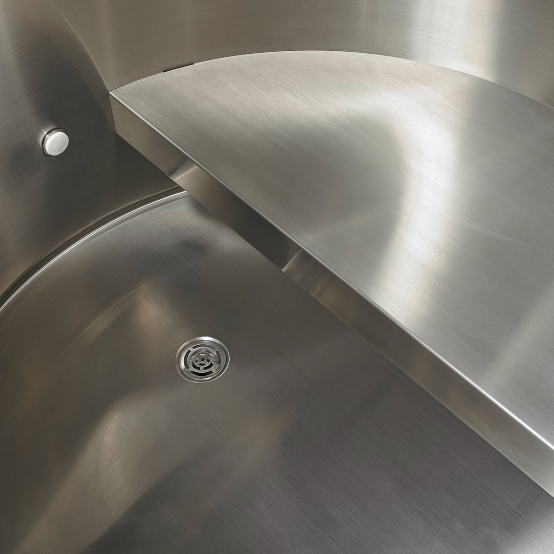 Dynamic Cold Therapy Barrel 304 Stainless Steel Cold Plunge